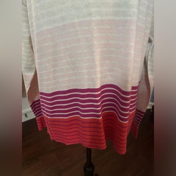 Gap size large hi low sweater with stripes - Picture 5 of 7